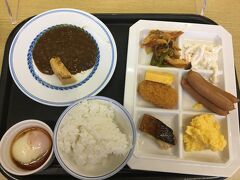 翌朝です。
「おはよう。それで今日はどうするの？」
「昨日トラフズクが見れなかったから、もう一回鳥屋野潟に行ってみるわ」
「へー、いたら教えてね」
「その後は、三条の方に美味しそうな味噌まんじゅうのお店があるらしいから行ってきて、その次は弥彦温泉。弥彦温泉なら駅から歩いて温泉街に行けるし、電車で移動しやすいから、JRの一日券買って行こうと思ってる」
「ふんふん」
「弥彦温泉、有名だけど遠くない？」
「だからそのまま新潟には戻らないで、燕三条から新幹線でおうちに帰ろうかと思うの」
「いいなー、楽しそうだ」
「お仕事終わったら、帰り一緒になれるかな？」
「どうだろうね。難しいと思うけど、一応目処が立ったら連絡するよ」
「じゃあ、おうち帰ったらおまんじゅう楽しみにしててね！」
「くれぐれも気をつけて」

ここからは別行動です。嫁の予定は鳥屋野潟でバードウォッチング→北三条で味噌饅頭購入→弥彦温泉で温泉饅頭購入、弥彦神社あたりでバードウォッチング！
まずは鳥屋野潟に向かいます。