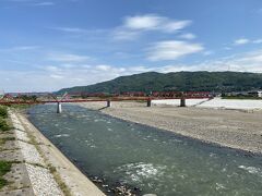 次は上田を流れている千曲川に来ました。
赤い鉄橋はこの後乗る別所線です。
