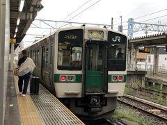 無事に山形駅 9時33分発に間に合いました。奥羽本線米沢行き
終点まで約50分。
山形城の次は新潟県の新発田城を目指します。