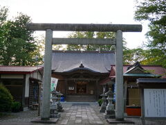 八幡秋田神社。
重要文化財でしたが、放火で焼失。
こちらは平成20年に建てられたものです。