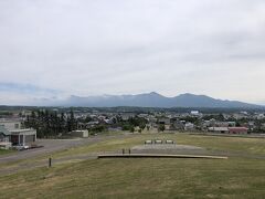 見晴台公園から上富良野町市街地。