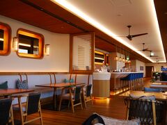 ランチ食べてなかったので、2階のラーボートへ。
この日は空いてたな。
アフタヌーンティーもやってるみたいだけどあんまり宣伝していないからか、食べてる人いませんでした。