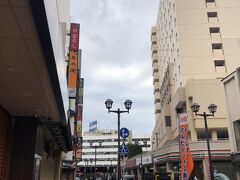 正面が新潟駅、右手の建物がホテル。
まだ帰りの電車まで時間があるのでホテルに帰ってコーヒー飲んで荷物まとめてゆっくりしました。