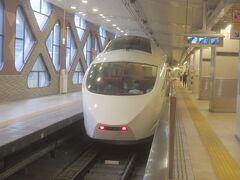 本日は箱根へアジサイを見に行きます

新宿からはこちらのロマンスカー