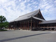 西本願寺（御影堂）（浄土真宗の本願寺派の本山で、始祖は親鸞聖人）