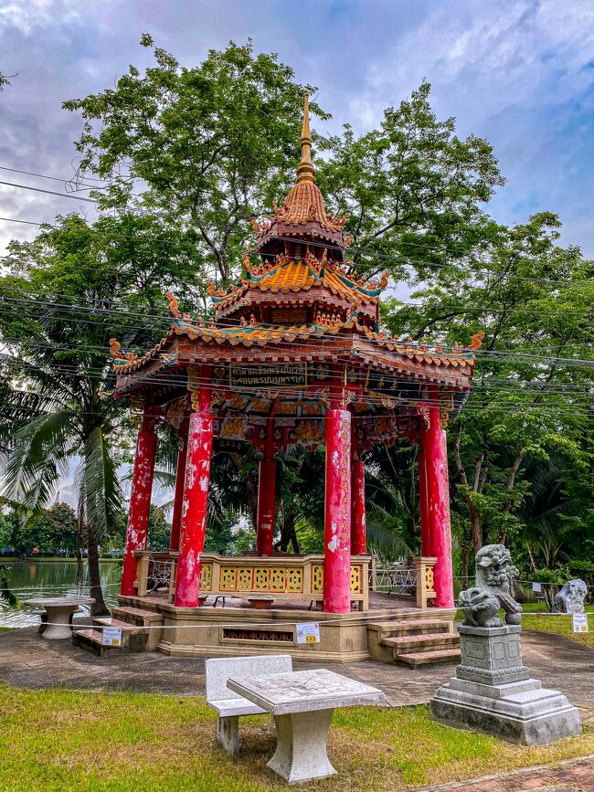 この日も６時に出発し、朝の散歩へ<br />中華風東屋も使用禁止。