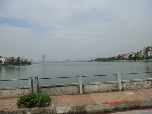 買い物の後に見えた「西湖」