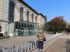 【国際子ども図書館】

友達を引っ張って来たのは　
この建物を見せたかったからだったのですが　
あいにくこの日は休館日でした

ガッカリ・・・

外側だけ見ました