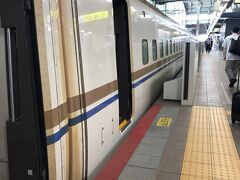 金沢駅到着。
乗り換え時間10分ほどで次は在来線へ。
