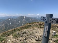 １１時１４分、万太郎山（1954ｍ）に着きました。