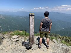 １３時３１分、谷川岳トマの耳（1963ｍ）。