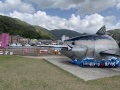 休みの日に、レンタカーを借りてせとうち海の駅に来ました。
ホテルは奄美大島の最北の方にありますので、ほぼ最南端の瀬戸内町へは奄美大島を横断します。
1時間半弱で横断できますがとにかくトンネルが多かったです。