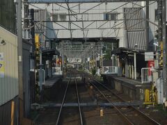 　次は橋上駅の寺本駅停車です。