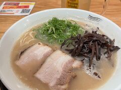 ルクア大阪　博多新風ラーメン食堂でランチ