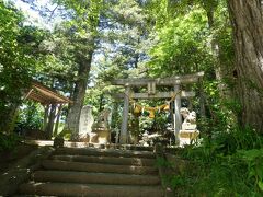 奈曽の白滝に行くには　金峰神社を経由します。