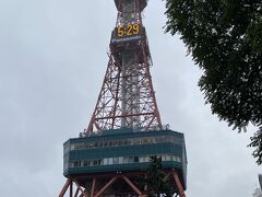 東京タワーのミニチュアのような
さっぽろテレビ塔