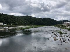 福渡駅近くで旭川を渡る。