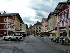 モンゼー(Mondsee)の街中、静かで落ち着いた雰囲気が感じられます。

この後、ザルツブルグのホテルにチェックイン。