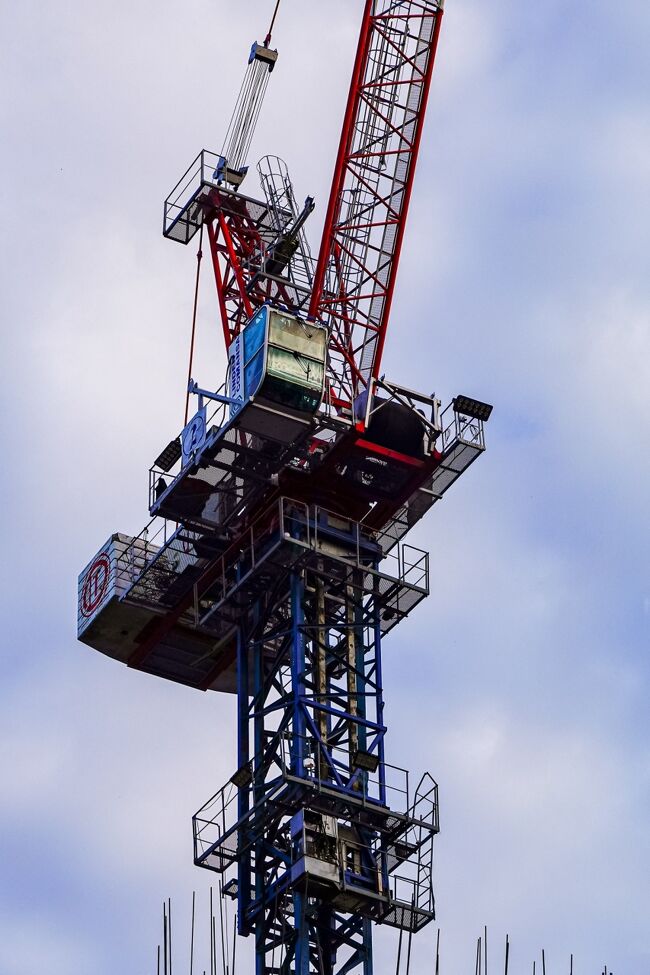 工事現場を見るとワクワクする。そこにある機械も好き