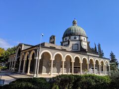 ナザレからバスに乗り、ガリラヤ湖畔の史跡を巡りました。

ここでフランス人に親切をしたら、のちにドイツ人がヒッチハイクさせてくれたり、バスが来なくて困っていると親切な現地人がこれまたヒッチハイクさせてくれたりと、人々の優しさに恵まれました。

【五大陸周遊】人の優しさに触れるガリラヤ湖畔巡り
https://4travel.jp/travelogue/11691886

先述のトラブルもありイスラエル政府に対しては悪印象しかないのですが、善い人もいれば悪い人もいる、ということだと感じました。
（結局のところイスラエル、パレスチナ双方に対して良い印象がないので、どちらに加担することもなく冷ややかに中立的な立場を取っている、というのが今の私です）