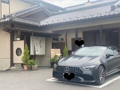 お昼はお蕎麦が食べたくて1時間くらい車を走らせたけど3件くらいフラれ（ ;  ; ）（ ;  ; ）

たどり着いた湯波で有名なますだやさん。

と、映り込ませるマイカーo(^-^)o

半年以上、ずっと待ってたので旅ができてウキウキ。
買ったのは旦那さんですが。
