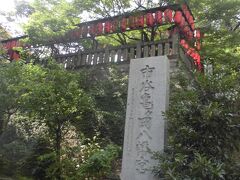 そうすると見えるのが市谷亀岡八幡宮です。