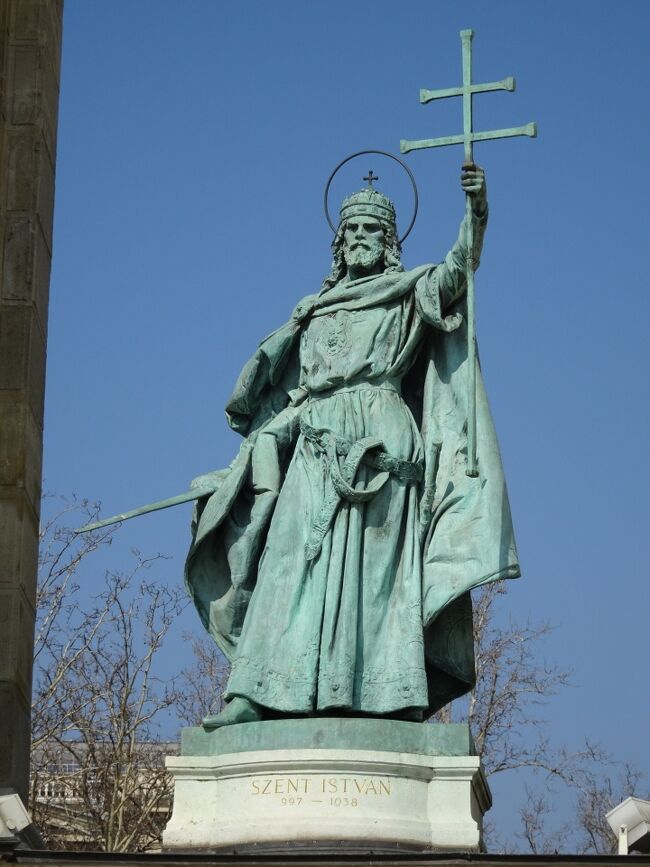 英雄広場<br />Hősök tere<br /><br />イシュトヴァーン1世