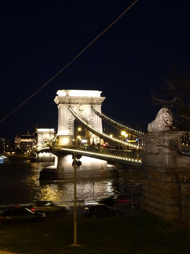 セーチェーニ鎖橋<br />Széchenyi Lánchíd