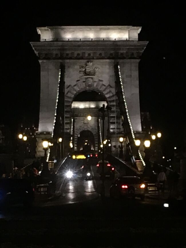 セーチェーニ鎖橋<br />Széchenyi Lánchíd