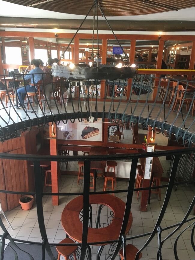 クレープ屋<br />Nagyi Palacsintázója