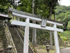 駐車場のお父さんに待ってる間、いろいろ修善寺の事教えてもらって楽しかった♪

マリオットへの早い行き方とか、某有名な温泉宿は地元では評判がよくないとかもｗ

ホテルへ向かう途中にある旭滝が結構良いよと教えてくれたので、寄っていく事に。