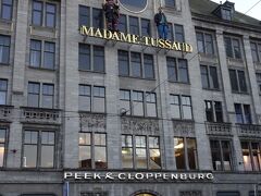 マダム・タッソー館
Madame Tussauds Amsterdam

ここにもありました、蝋人形の館。ダム広場に面しています。