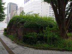 高輪大木戸跡　泉岳寺駅の近くです。江戸の出口です。