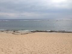 日本最南端の碑の西側にあるベムチ浜。砂がかなり深い。