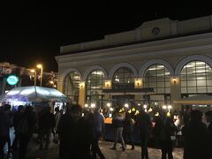 Monastiraki Station
Μοναστηράκι

モナスティラ駅に戻ってきました。