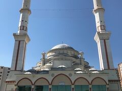  Ahmet İnci Camii 、大きなモスク