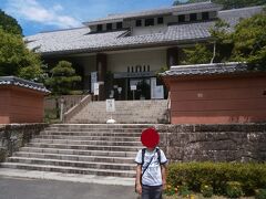  苗木城の麓にある中津川市苗木遠山資料館に到着しました。こちらで続100名城のスタンプが押印できます。