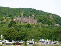 ライヘンシュタイン城(Brug Reichenstein)は、現在、ホテルと博物館になっていますが、19世紀後半に建造されたものです。