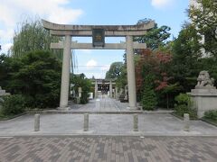 すぐに晴明神社　一の鳥居