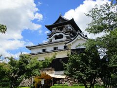 江戸時代より残る天守閣で、日本最古とも言われています。

国宝にも指定されている、貴重な城郭です。

築城は江戸時代より前という説もあるようです。
