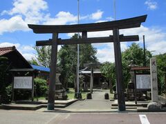 こちらは犬山神社です。

成瀬家の歴代城主と明治以降の戦没者を祀る神社です。
