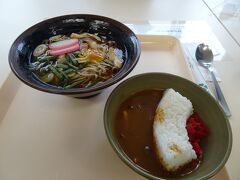 ここで有名なのはダムカレー。ライスでダムを造り、ルーでダム湖を作っております。

ちなみに、昼食中、外は大雨になり、結局１時間ほど休憩することに。
この旅行、雨は降るんですが、幸い屋内に滞在中の時ばかりで、傘は使わずに済みました。