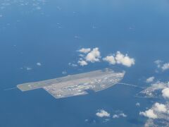 人口島の中部国際空港を望遠レンズで撮影。