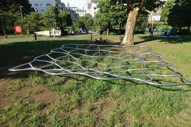 高須賀 昌志「KAIJIN うみのかみさま（プレイジム）」<br /><br />これもそそられない形だなー。<br />そもそもこのプレイジムでどーやって遊ぶの？