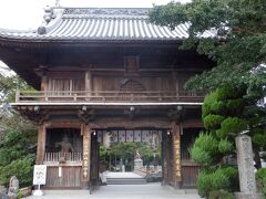 　午後3時、打ち初めの1番霊山寺に戻って来ました。2度目のお詣りはお寺の配置や参道の勝手が分かってるのでスムーズに動けます。お礼参りバージョン１は順調です。