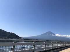 河口湖大橋からの富士山
素敵！