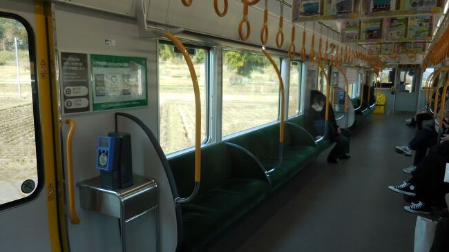 　高田駅を過ぎると車内はガラガラ状態。