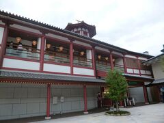 道後温泉別館 飛鳥乃湯泉です。道後温泉　本館は1階のお風呂のみの利用でしたので、ここで一風呂あびます。