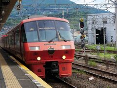 普通列車もありますが、初めて『特急みどり』に乗ってみました。
（1駅だけなので、約10分の乗車でしたが。。）