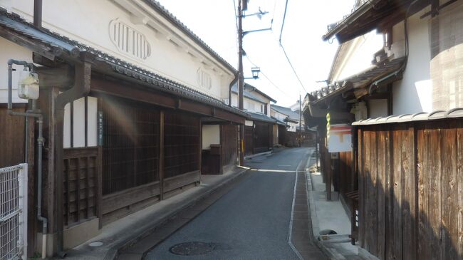 　あちこちカメラを向けたくなるアングル。期待に胸を膨らませながら急ぎ足で観光案内所へ。